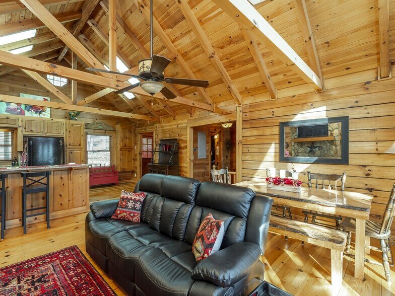 Living and Dining Area - 404 Owls Brow