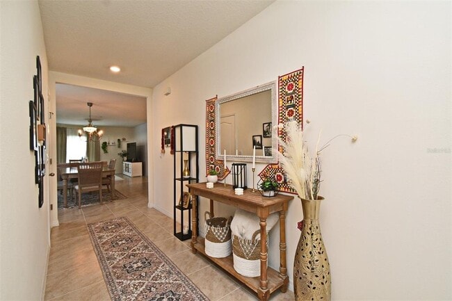 Building Photo - 1790 Southfork Dr