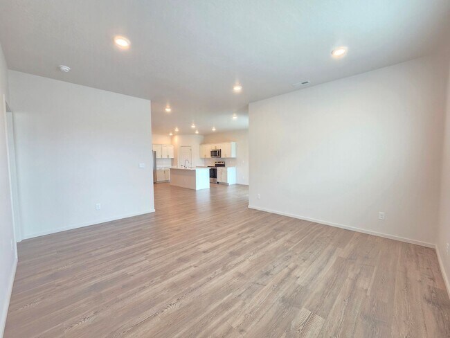 Building Photo - $2,695 - 4 Bed / 2 Bath Beautiful Newer Construction Home in Cheney
