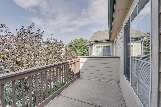 Building Photo - Beautiful 3 Bed, 2 Bath Condo in NW Fort Collins!