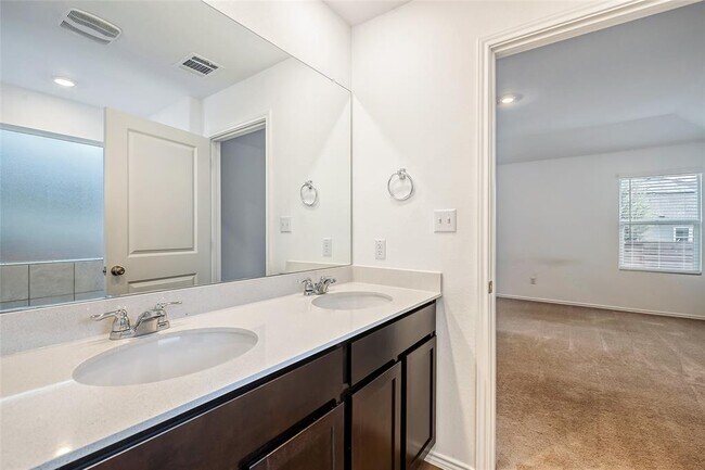 Building Photo - 430 Doherty