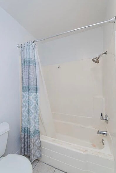 Bathroom - 7890 E Spring St