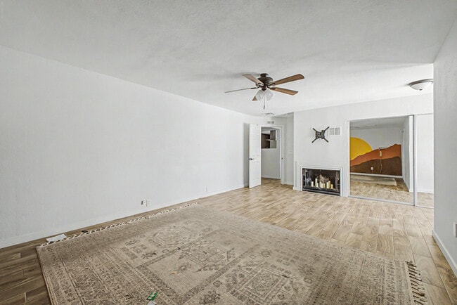 Building Photo - 13608 N 41st Pl