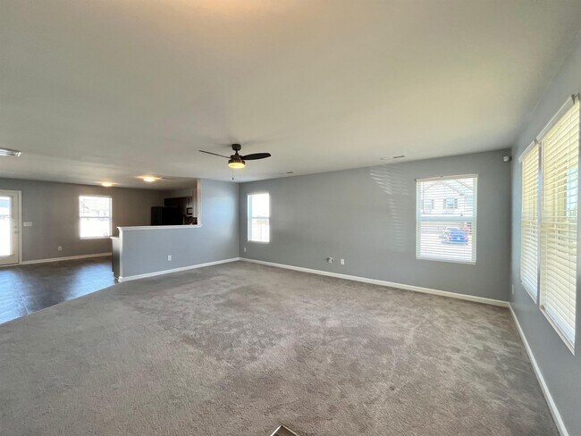 Building Photo - 823 Georgia Oak Ln