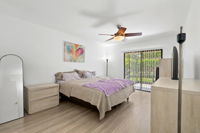 Building Photo - 6721 Bridlewood Ct