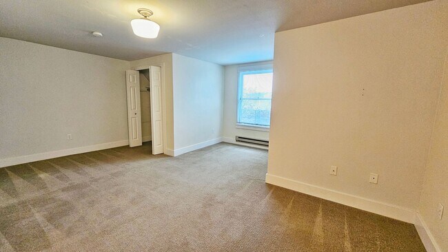 Building Photo - 1419 Boylston Ave