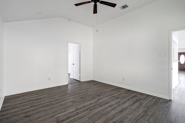 Master Bedroom - 18326 Autumn Trails Ln