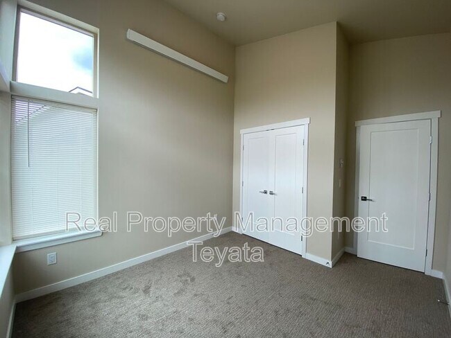 Building Photo - 809 Northview St