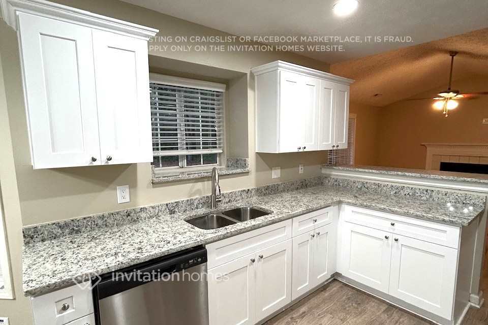 Building Photo - 4518 Legend Hollow Ln