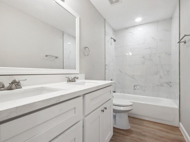 Building Photo - 1127 Cascade Creek Dr