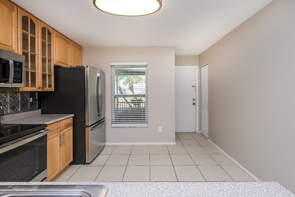 Building Photo - 908 Pine Ridge Cir E