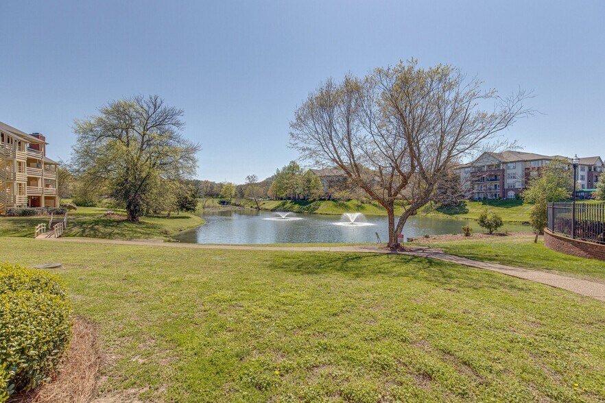 Building Photo - 243 Boxmere Pl