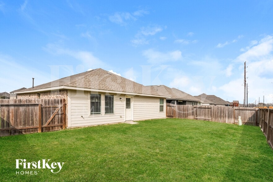 Building Photo - 3406 Hughes Mdw Wy