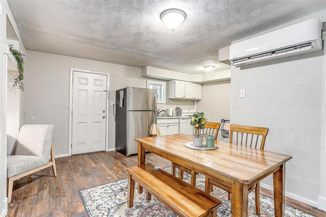 Building Photo - 402 NW 5th St