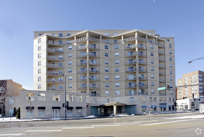 Building Photo - Buena Pointe