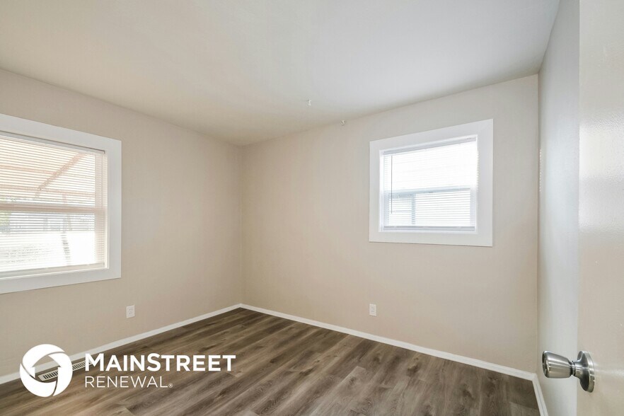 Building Photo - 4769 N Mitchner Ave