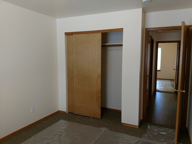 Building Photo - Charming three-bedroom home in Coeur d Alene