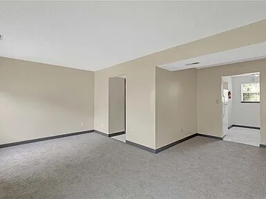 Building Photo - 2102 Victoria Ct