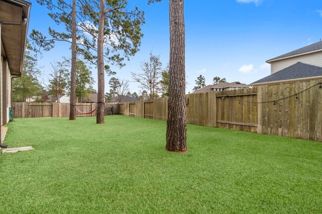 Building Photo - 248 Crest Edge St