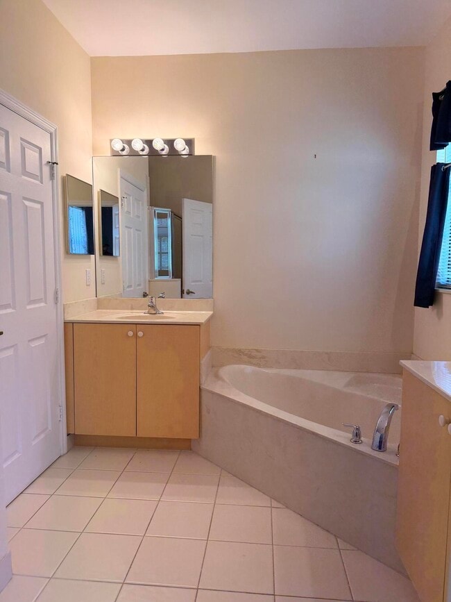 Building Photo - 1791 SW Porta Nuovo Terrace