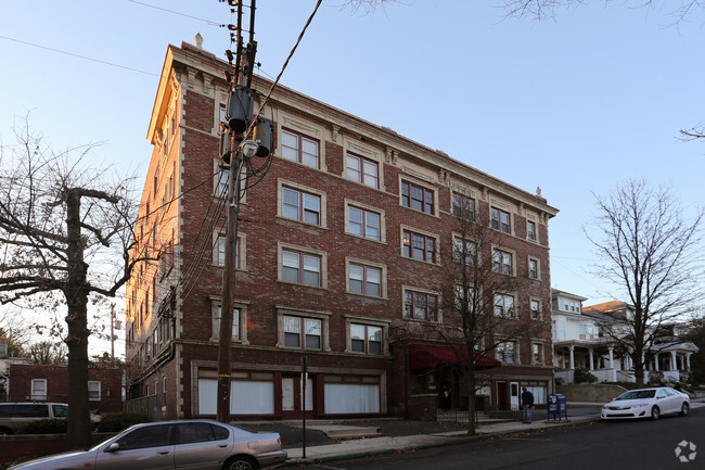 Primary Photo - Metropolitan Apartment Building