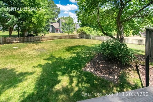 Building Photo - 7920 W 113th Terrace