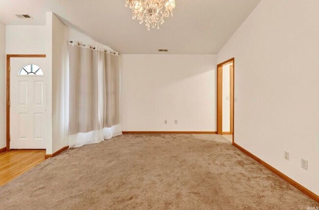 Building Photo - 1265 Virginia Ct