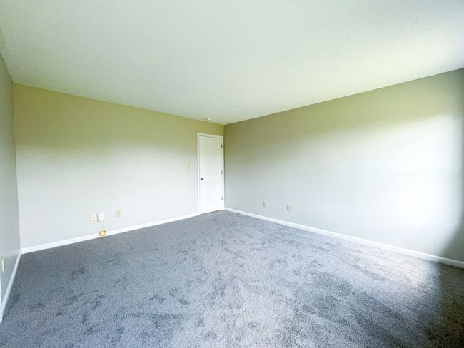Building Photo - 4525 Golden Hinde Way