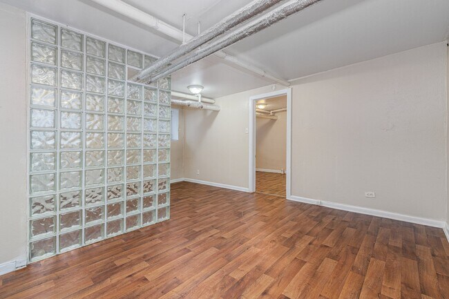 Building Photo - 1030 N Pearl St