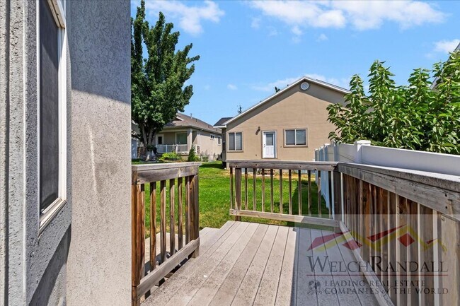 Building Photo - Spacious Residence in Taylorsville – 5 Bed...