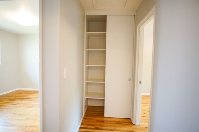 Building Photo - Mid-Century Dream Come True! Lovingly Maintained 2-Bedroom Available Soon!