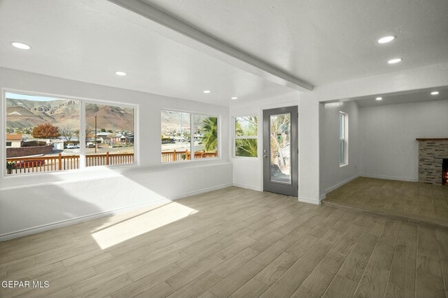 Building Photo - 2606 Justus St