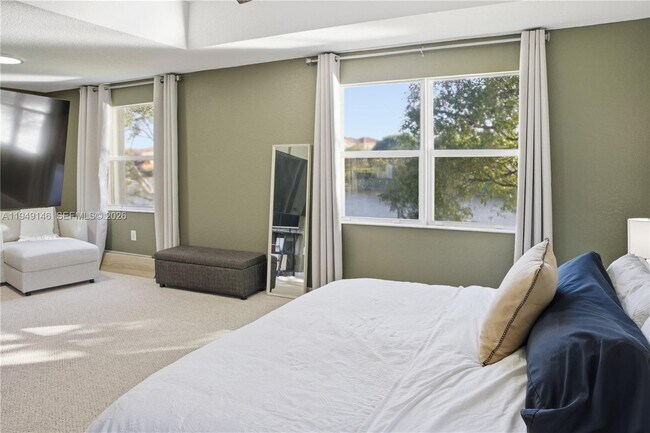 Building Photo - 16290 SW 47th Manor