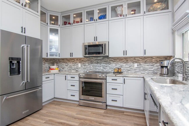 Building Photo - 5919 Bowen Daniel Dr