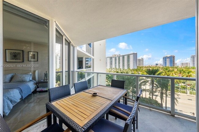 Building Photo - 19333 Collins Ave