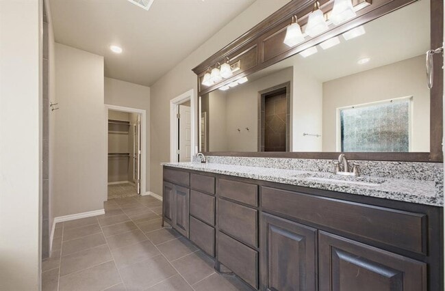 Building Photo - 6400 NW 164th Cir