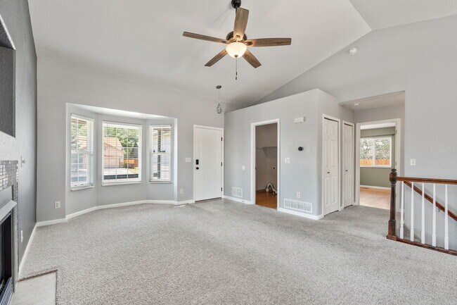 Building Photo - 5164 Fennel Dr