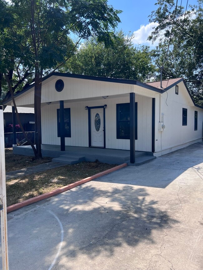 Building Photo - 1134 Brighton Ave