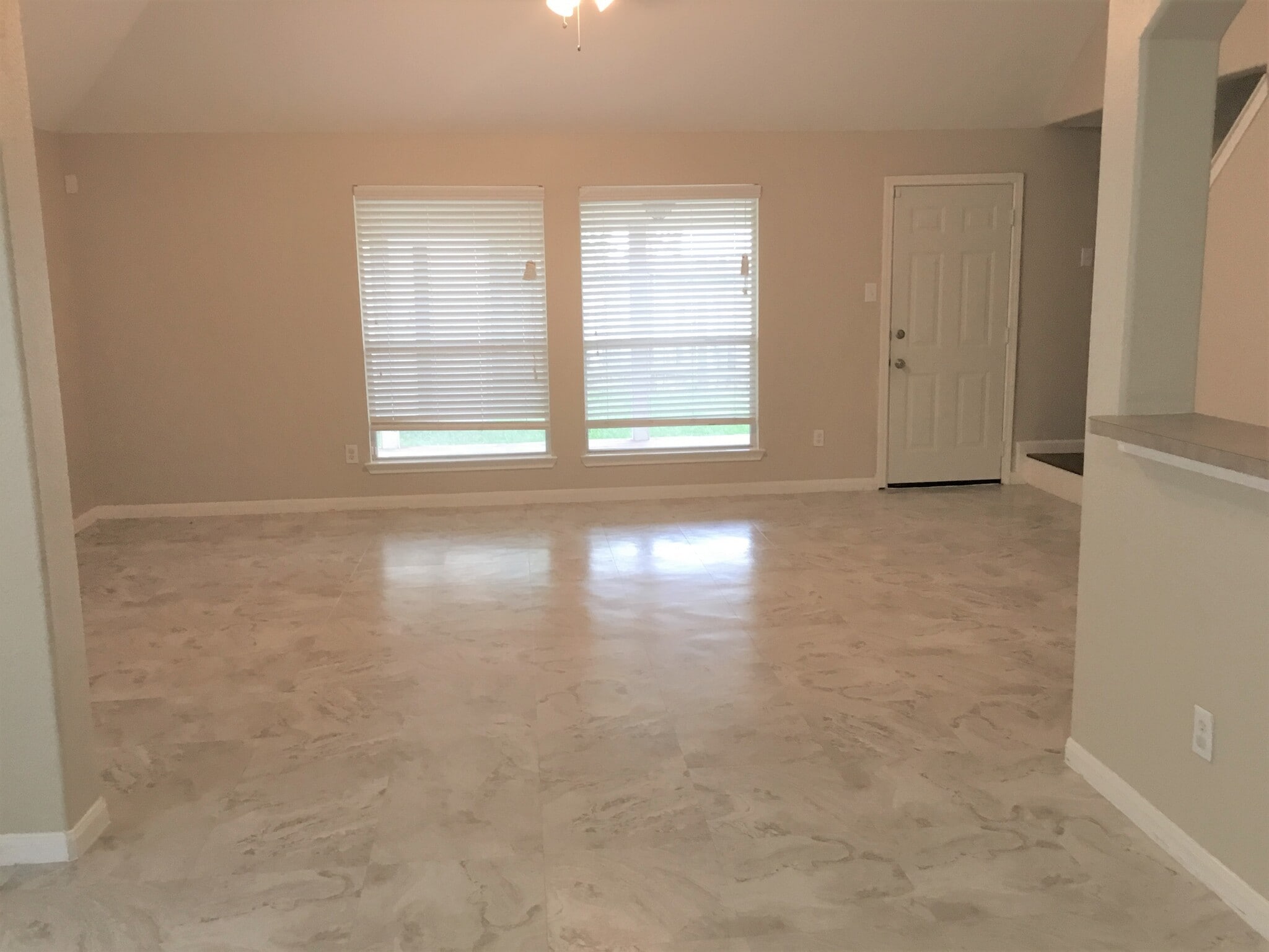 Building Photo - 13030 Maile Park Dr