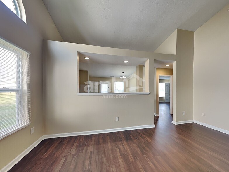 Building Photo - 12232 Carriage Stone Dr