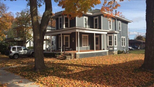 Building Photo - 116 N Kinney Ave