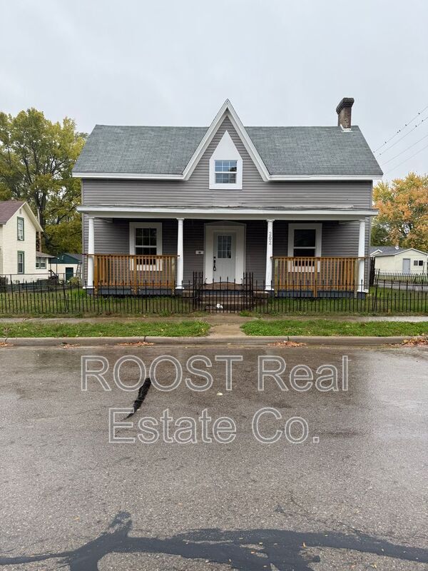 Primary Photo - 202 W Ward St