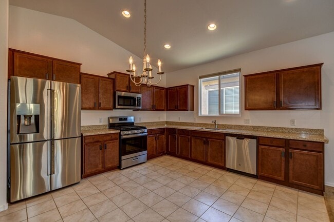Building Photo - 3 bedroom 2 bathroom home in Saddlewood