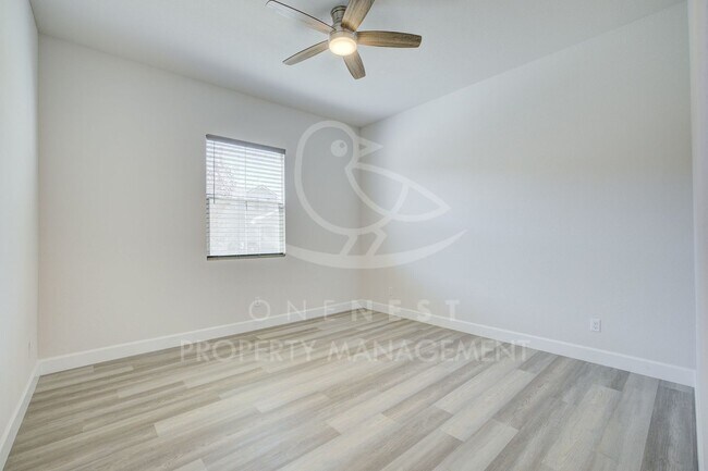 Building Photo - Fabulous floorplan; 3 bdrm 3 bthm + bonus ...