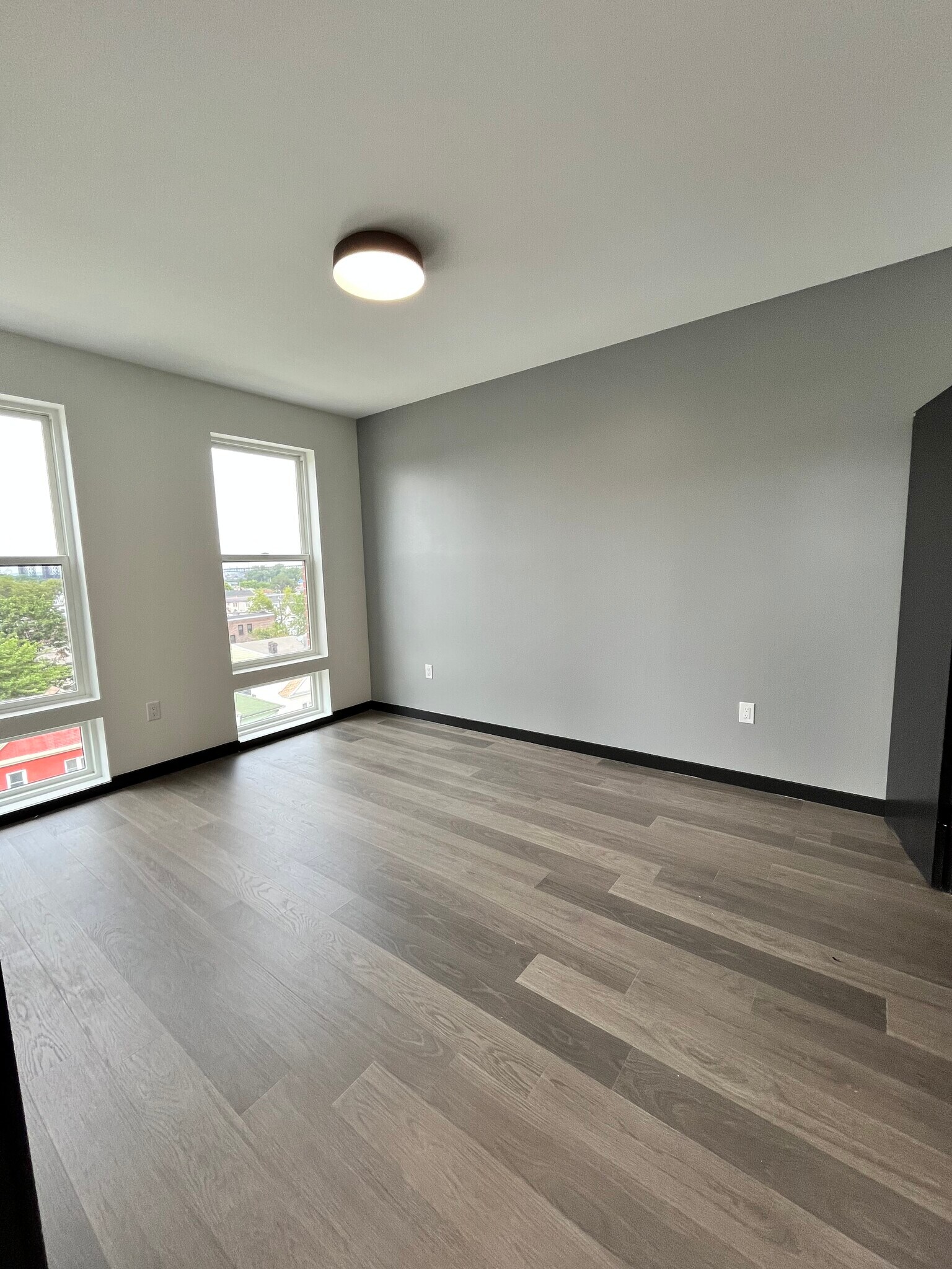 132 Mallory Ave 501 - 138 Mallory Ave