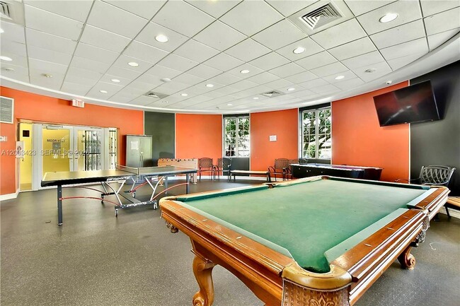 Building Photo - 21032 NE 32nd Ave