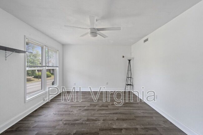 Building Photo - 1301 Hampton Blvd
