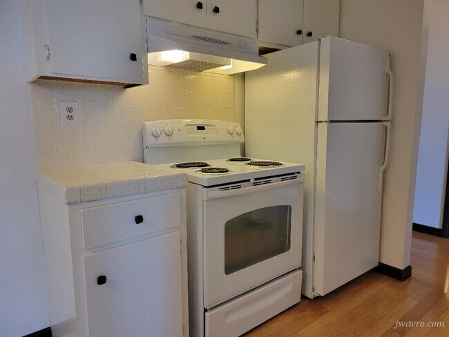 Building Photo - 160 Gardenside Dr