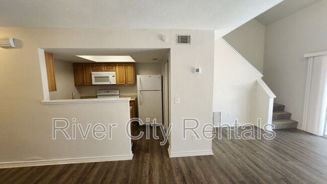 Building Photo - 2877 Wonderwood Ln