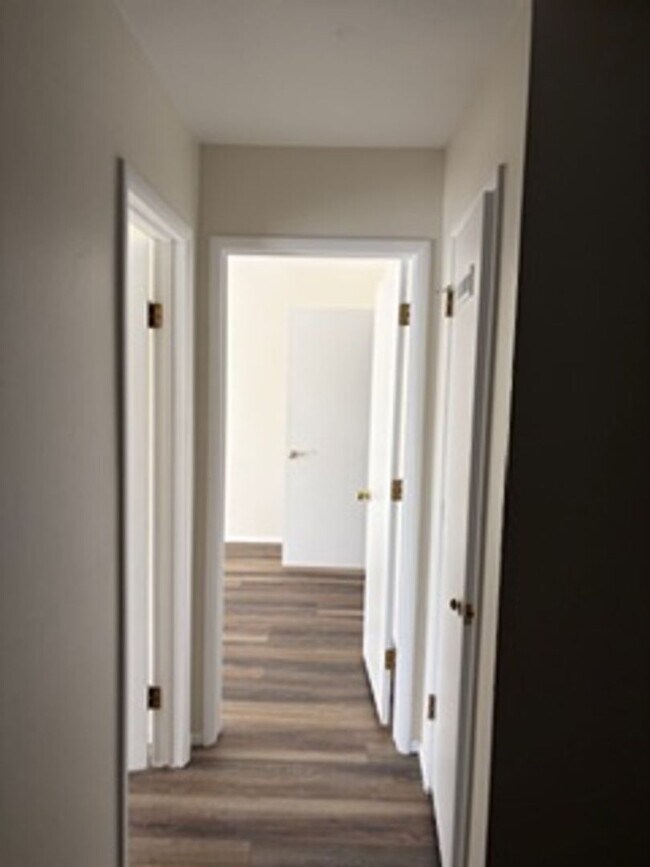 Building Photo - Northwood Estate Charmer